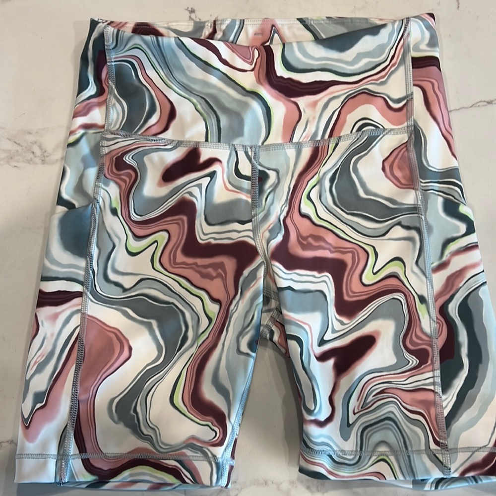 Athleta Ultimate Stash Pocket Printed 7in Short Size S